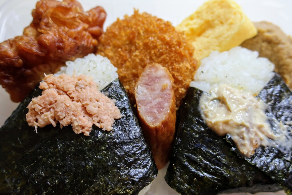 おにぎりおかずセット
