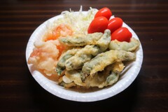 海老とスナップえんどうの天ぷら