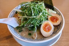 野菜肉そば、味玉入り