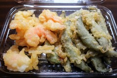 海老とスナップえんどうの天ぷら