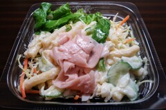 ハムとマカロニのサラダ