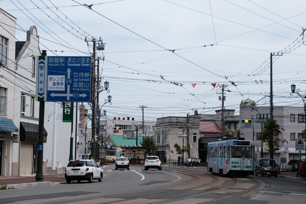 路面電車の走る街　十字街