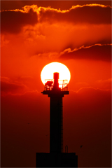 灯台と夕日