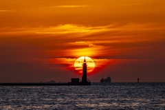 灯台と夕日
