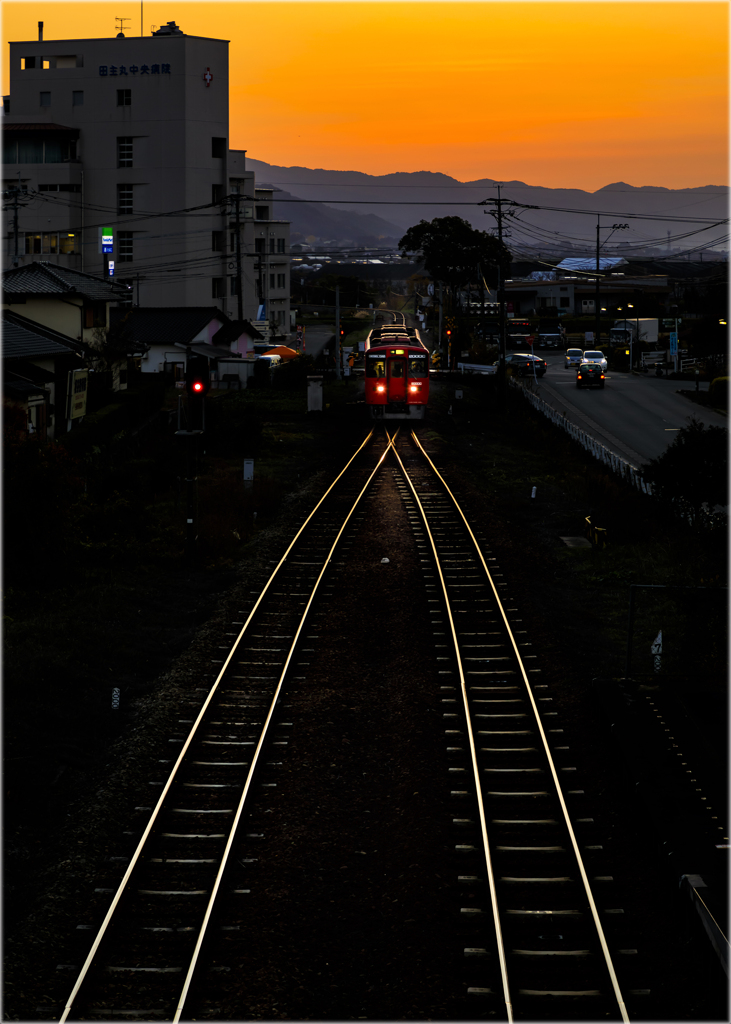 夕暮れの鉄道