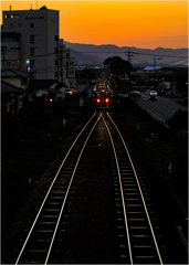 夕暮れの鉄道
