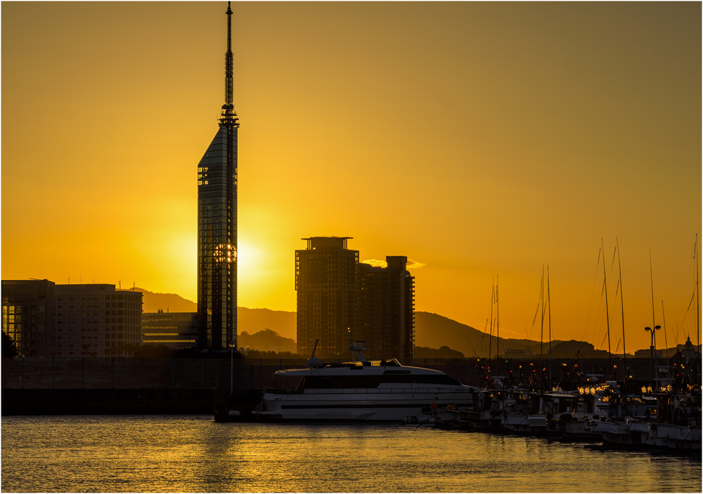 隠れた夕日