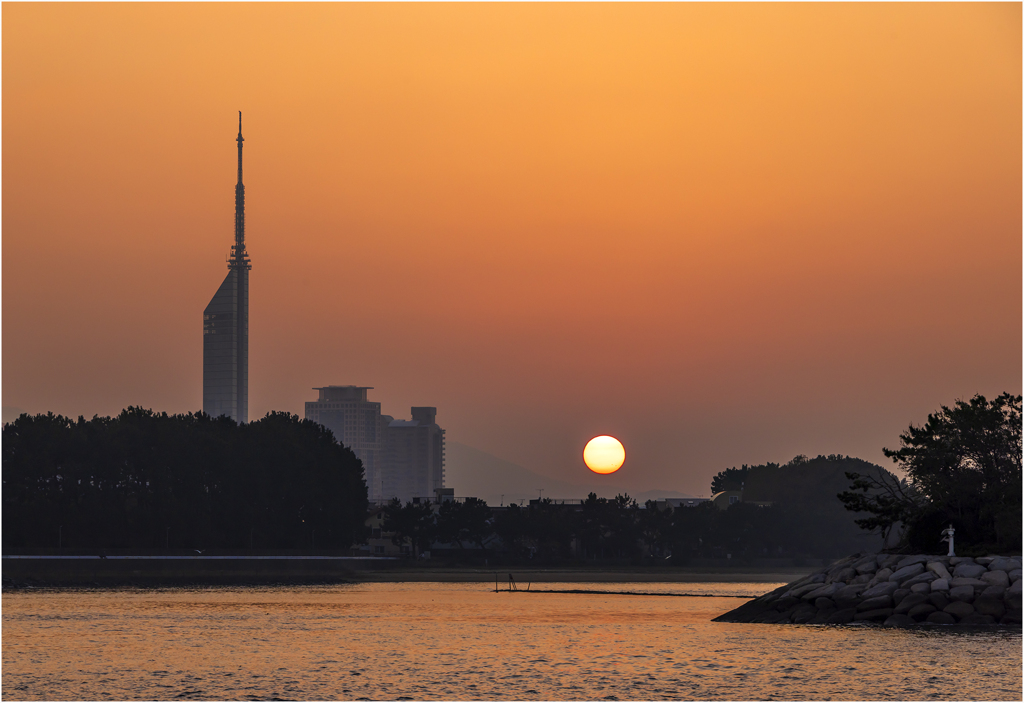 霞む夕日2