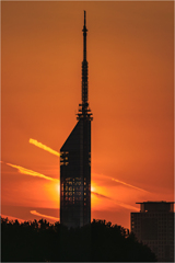 隠れた夕日