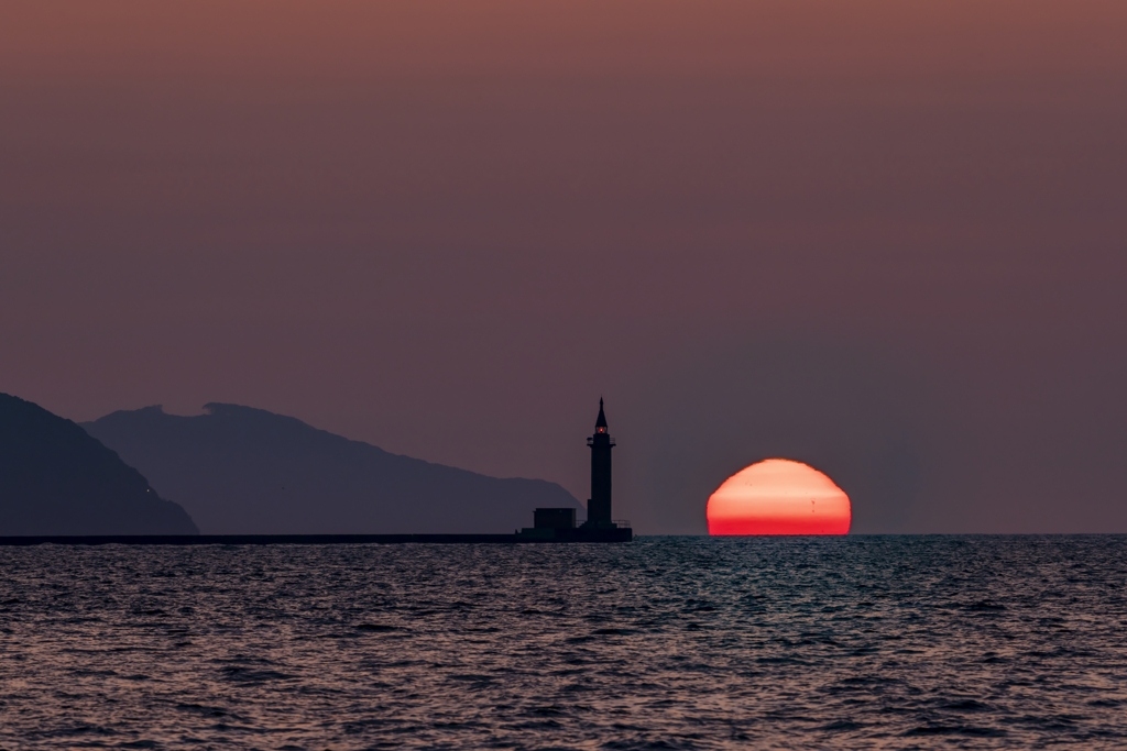 カクカクの夕日