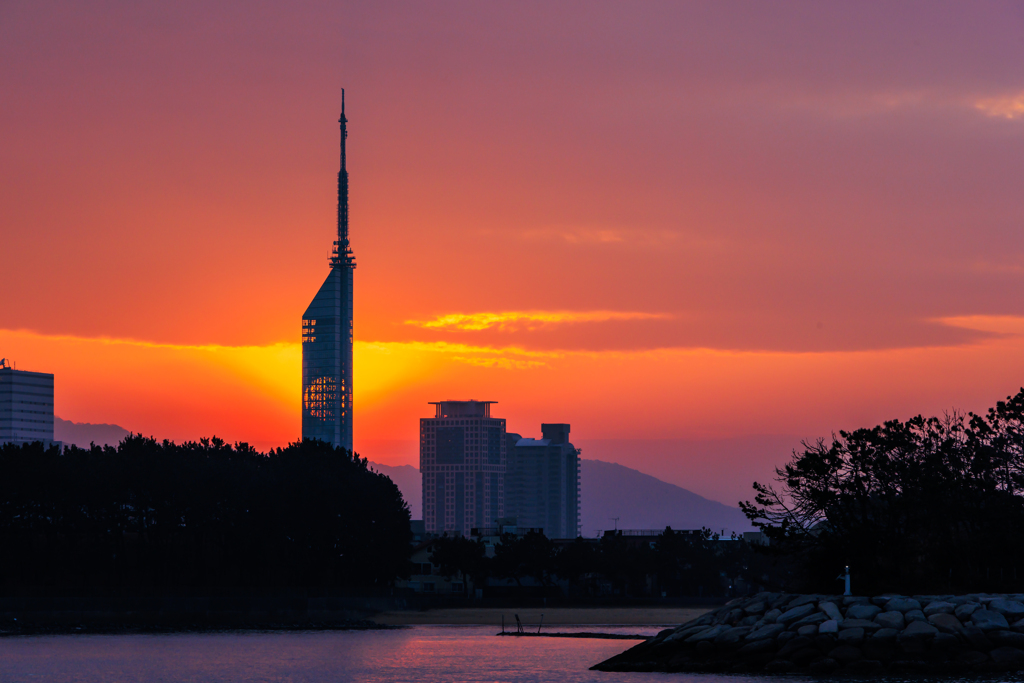 隠れた夕日