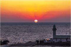 灯台と夕日