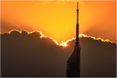 タワーと夕日2