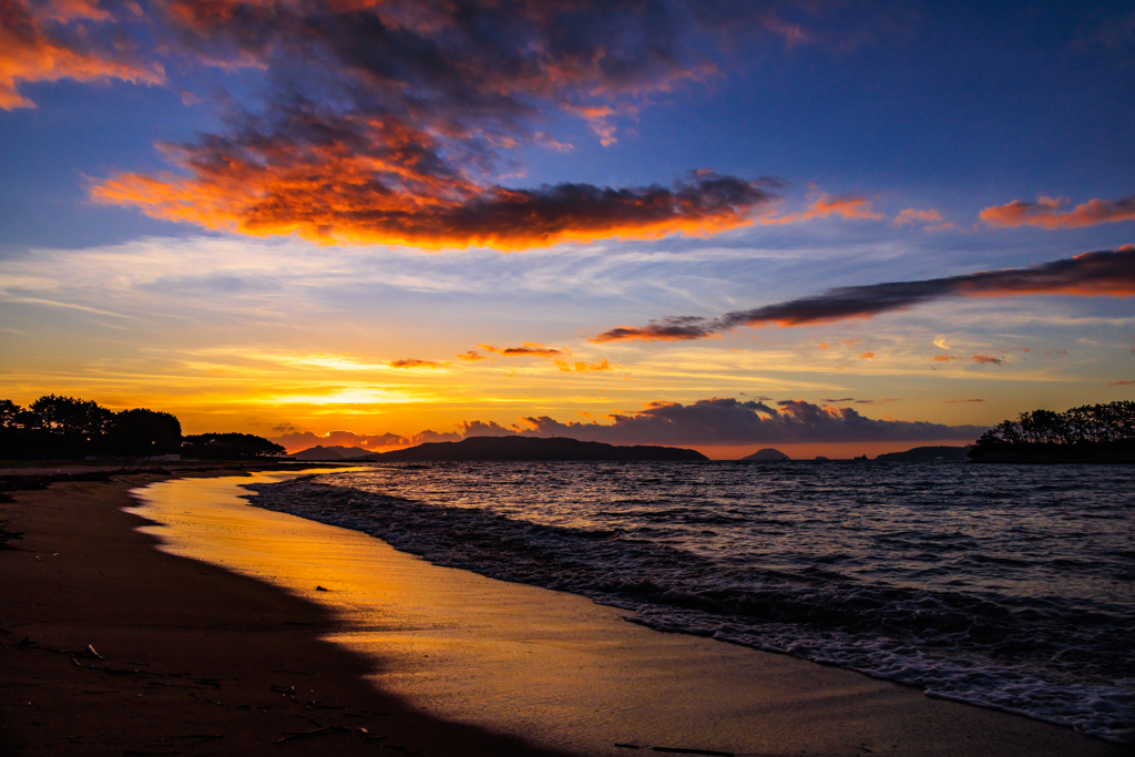 夕暮れの海岸