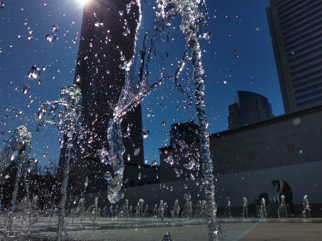 水