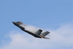 F35