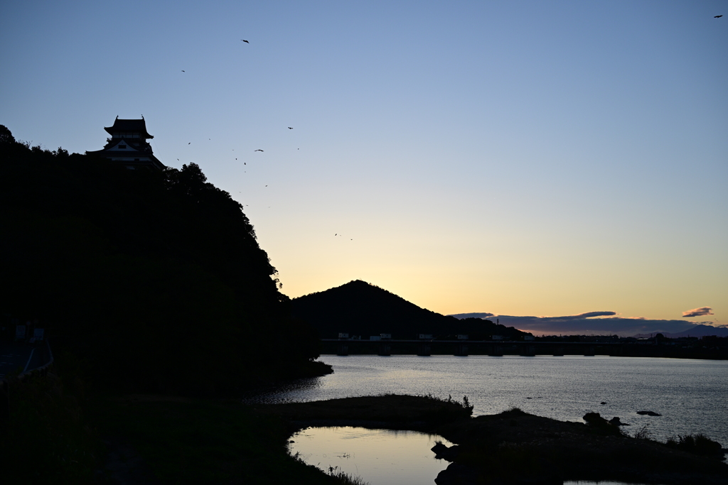 犬山城　夕暮れ