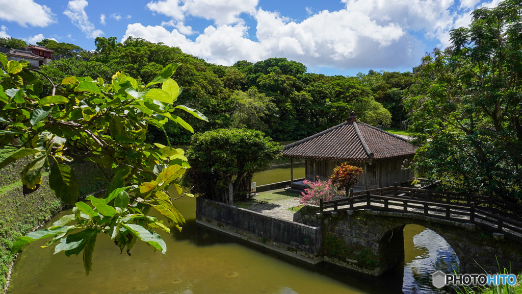 首里城公園内　弁財天堂