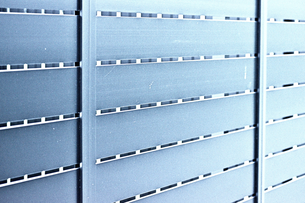 Metallic fence