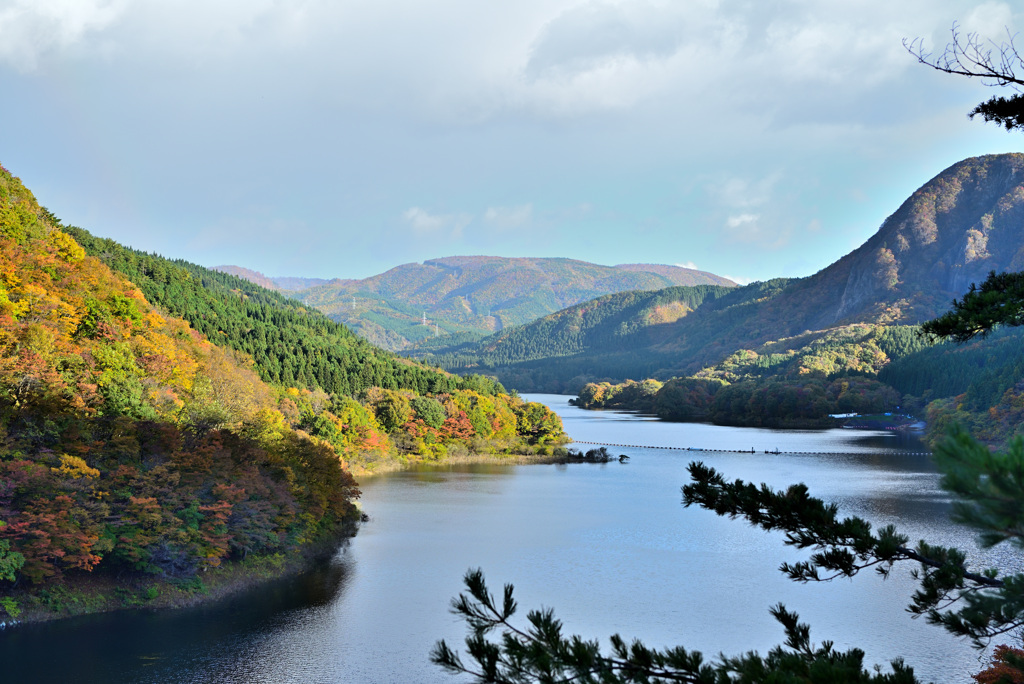 晩秋の荒雄湖