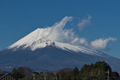ちょっと荒れ模様の富士山