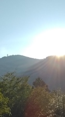 明日のあがる山