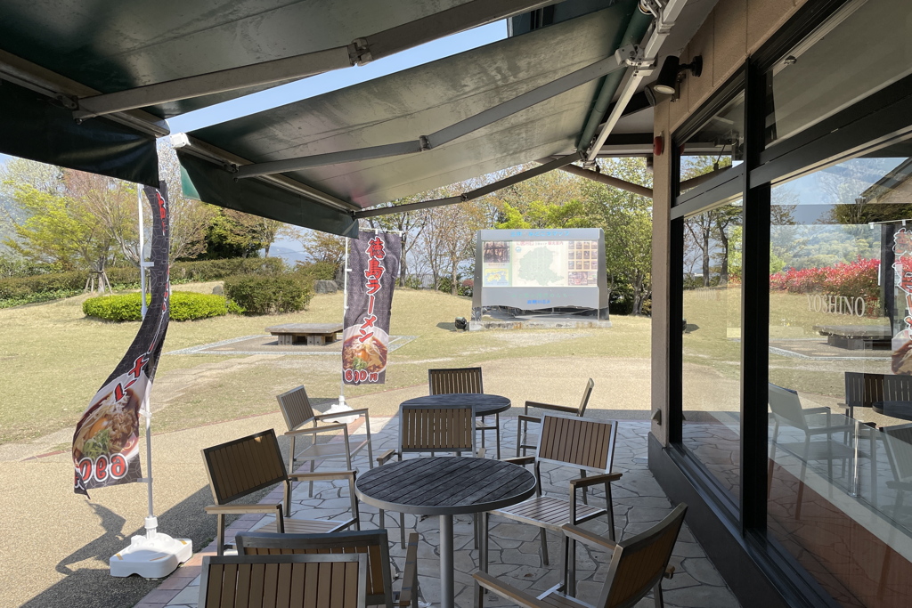 ドライブインにて（2）