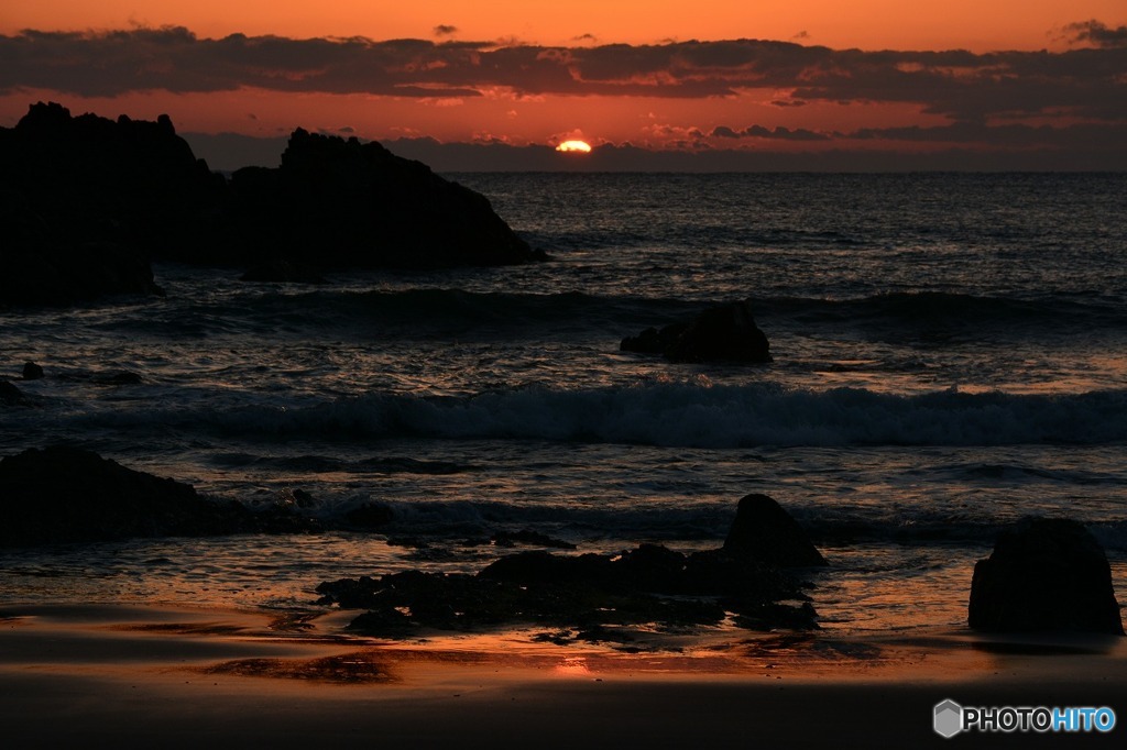 土佐湾の夜明け
