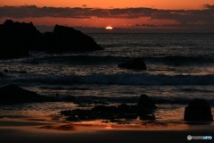 土佐湾の夜明け