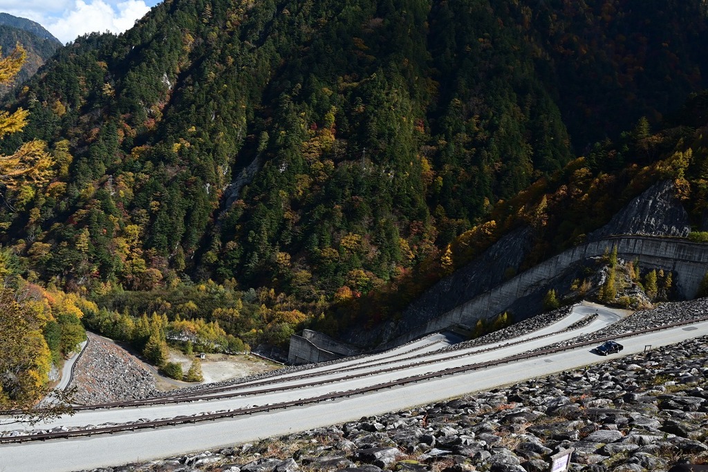 高瀬ダム上から