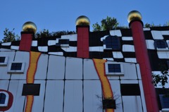 カラフルな外観