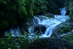 おしどり隠しの滝