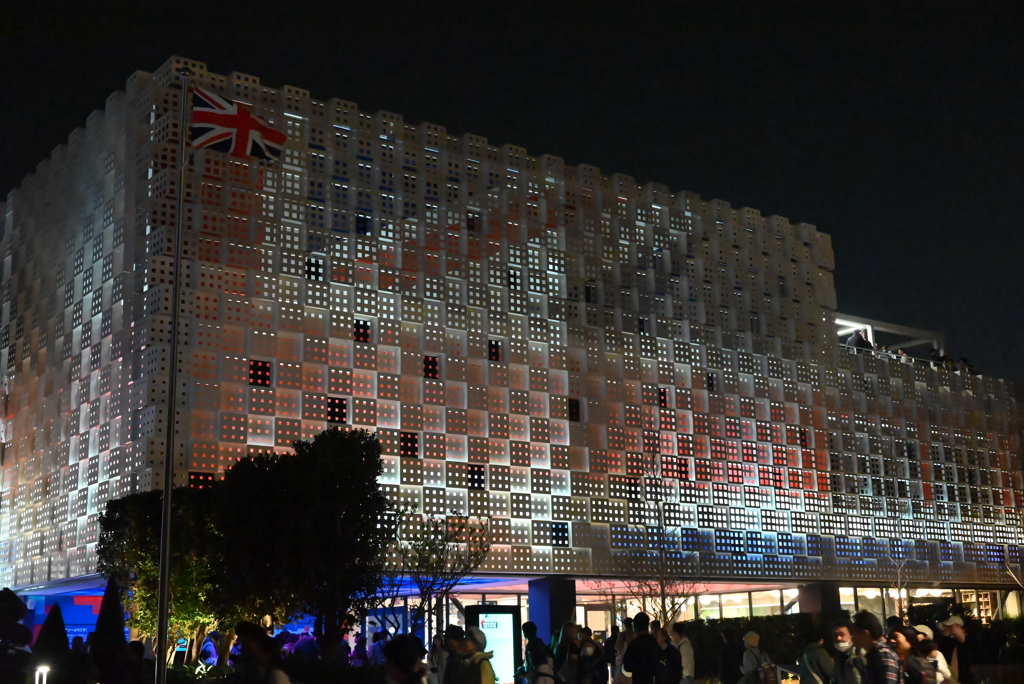 夜の英国館