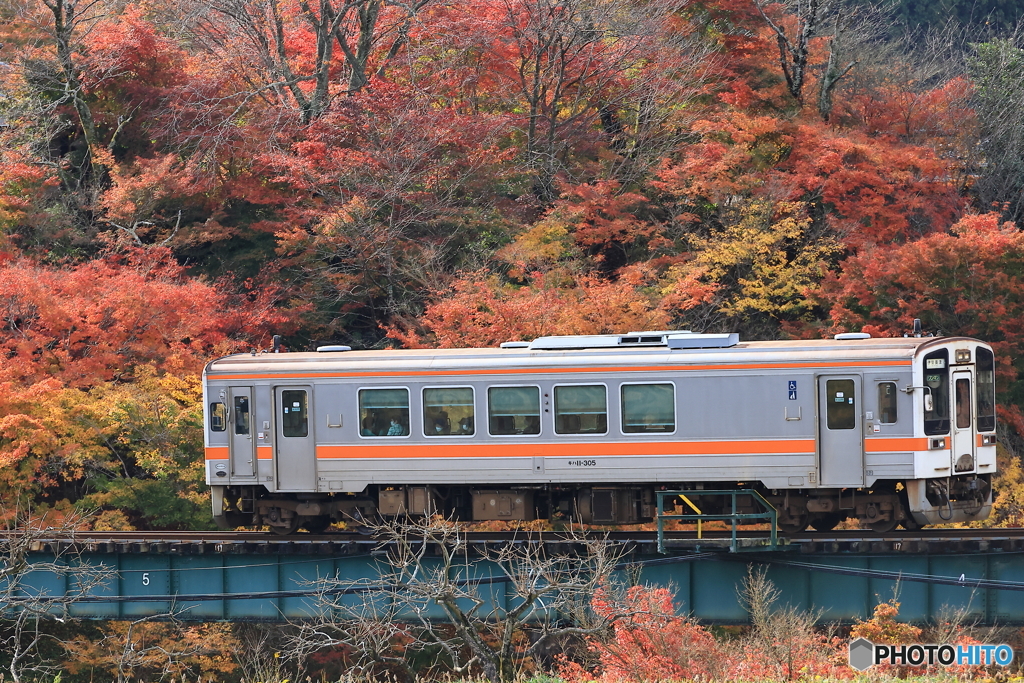 紅葉とＪＲ