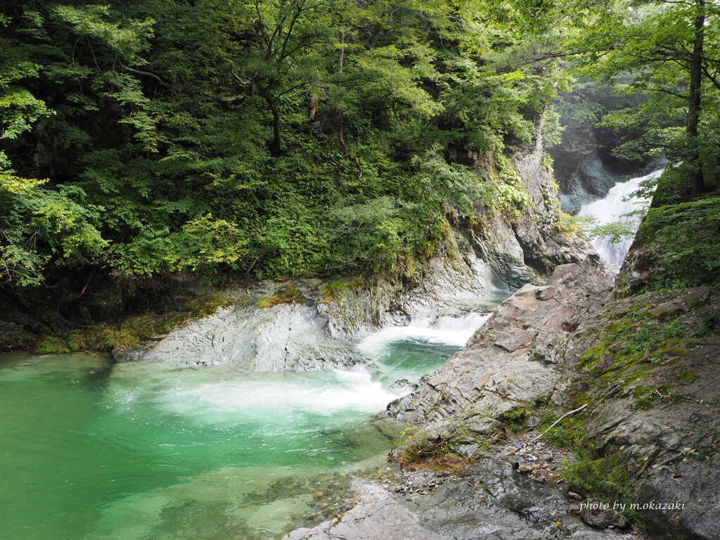 秋の関山大滝(その1)