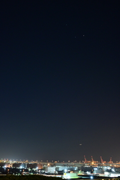 夜景と星空