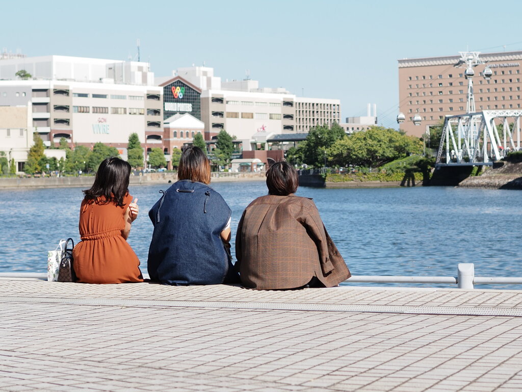 のどかな休日の海辺