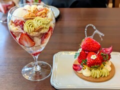 苺のパフェ