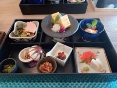 朝食