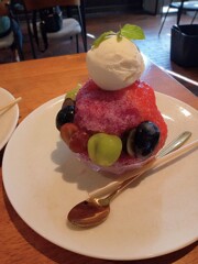 葡萄と苺
