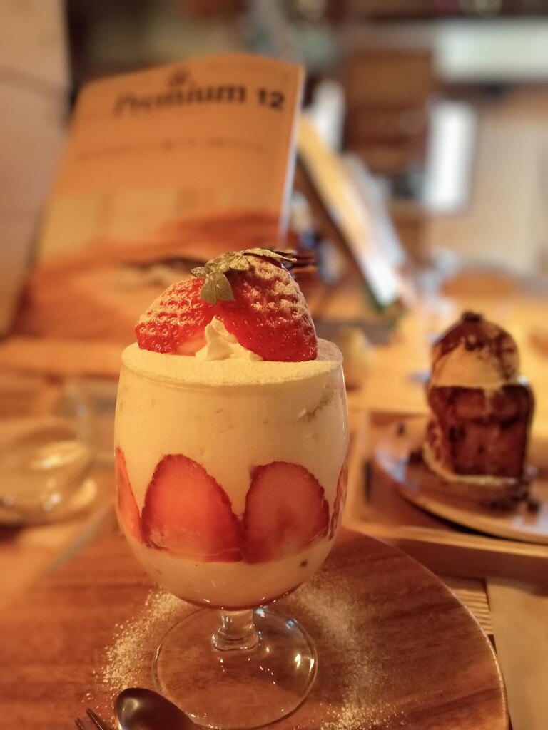 グラスショートケーキ