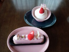 ケーキはテイクアウトで