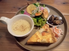 さつまいもとクリームチーズのキッシュプレート