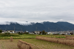 太郎山に逆さ霧