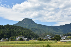 子檀嶺岳