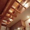 吹き抜けのある店