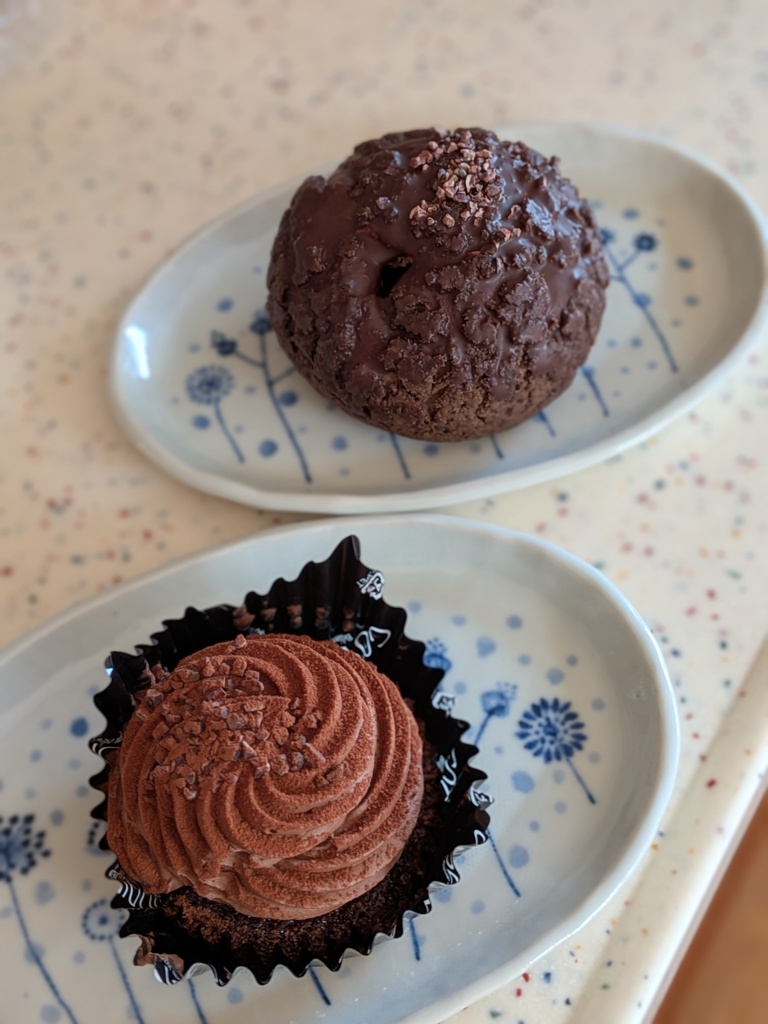 フォンダンクッキーシューとドゥーブルショコラ