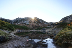 室堂みどりが池　立山(雄山)からの日の出