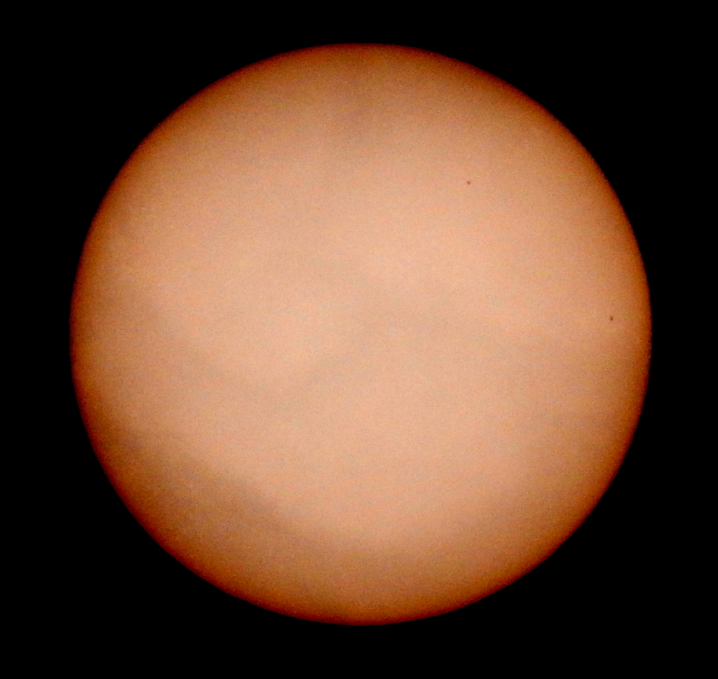 春の太陽面の雲