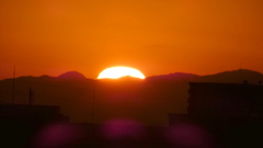 '21.12.20.16:25.の塔ノ岳の西の山に落日
